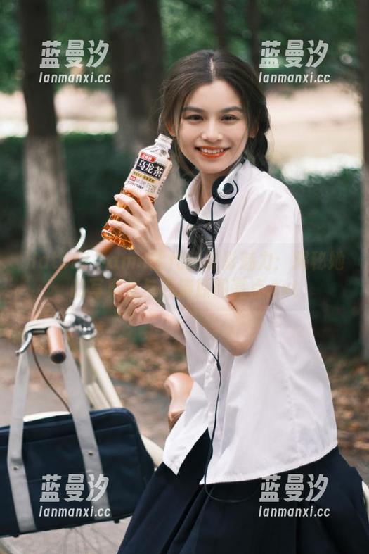 Hatori Sama能代的摄影魅力：揭秘她的写真集与高清原图亮点.txt